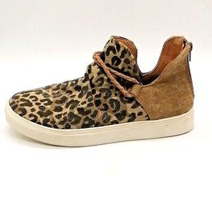 Very G Womens Bootie Sneaker Tan Multicolor Leopard Print Heel Zip Flat Heel 7